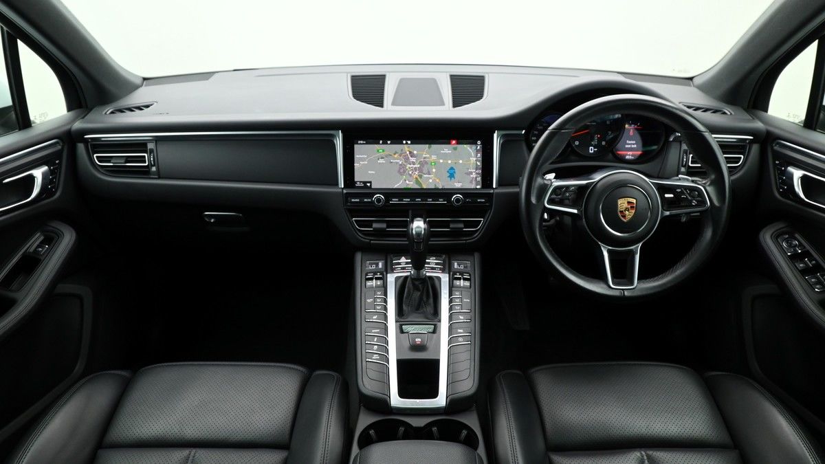 Porsche Macan Image 14