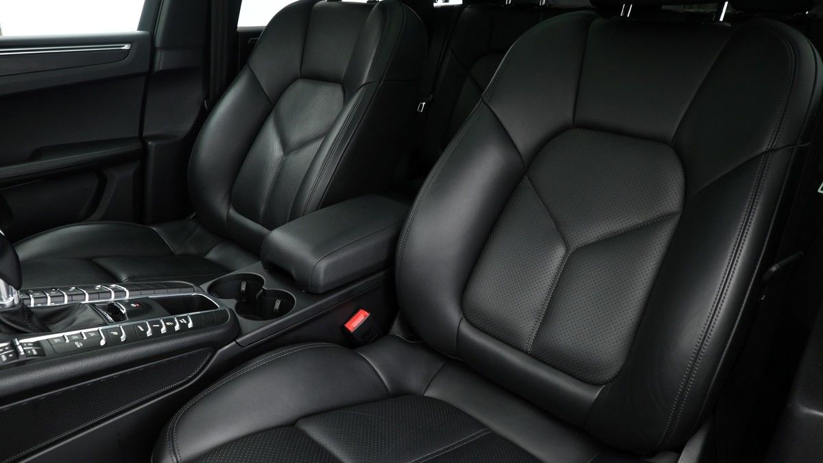 Porsche Macan Image 4