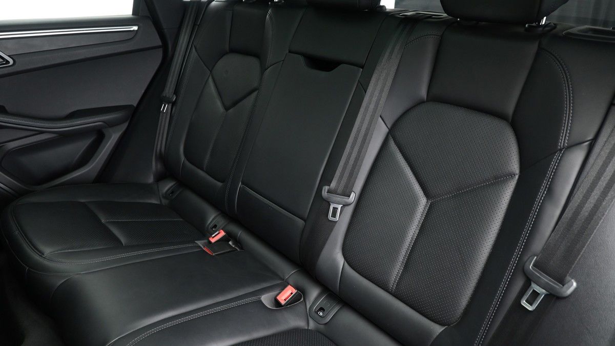 Porsche Macan Image 5