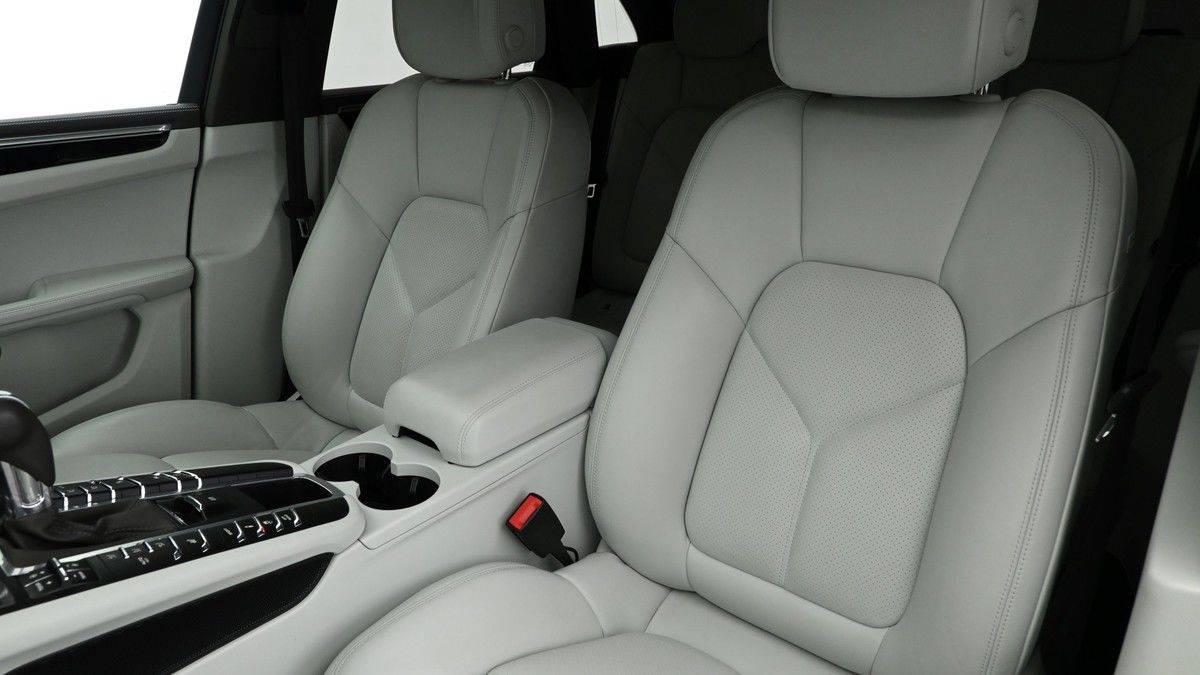 Porsche Macan Image 3
