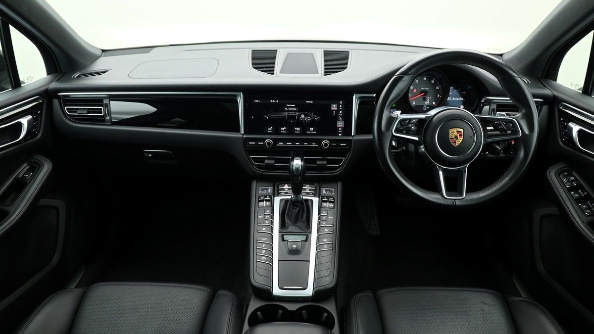 Porsche Macan Image 14