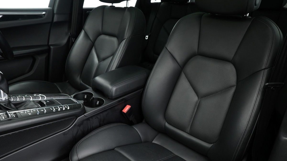 Porsche Macan Image 4