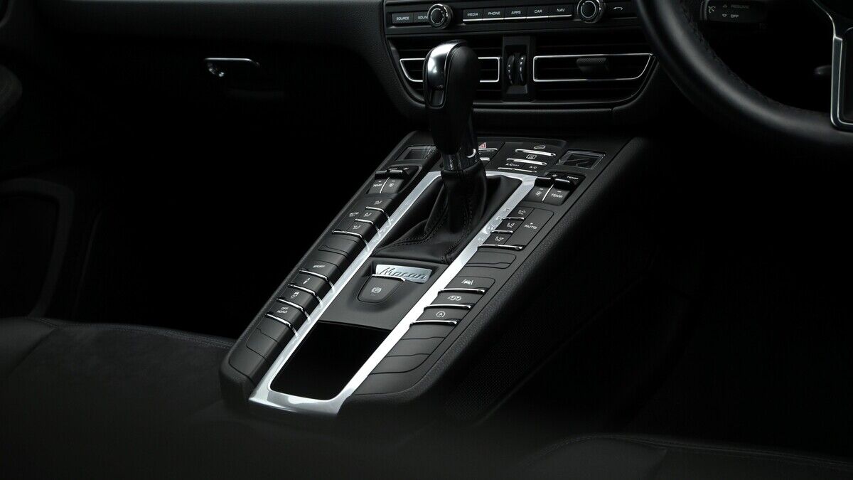 Porsche Macan Image 12