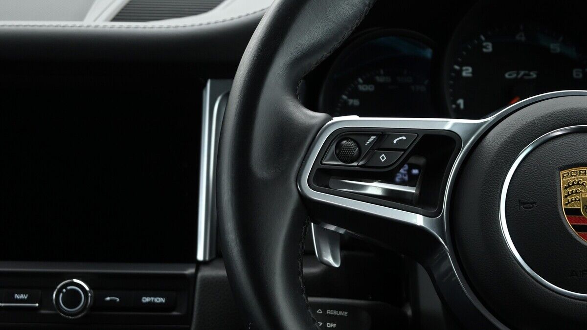 Porsche Macan Image 15