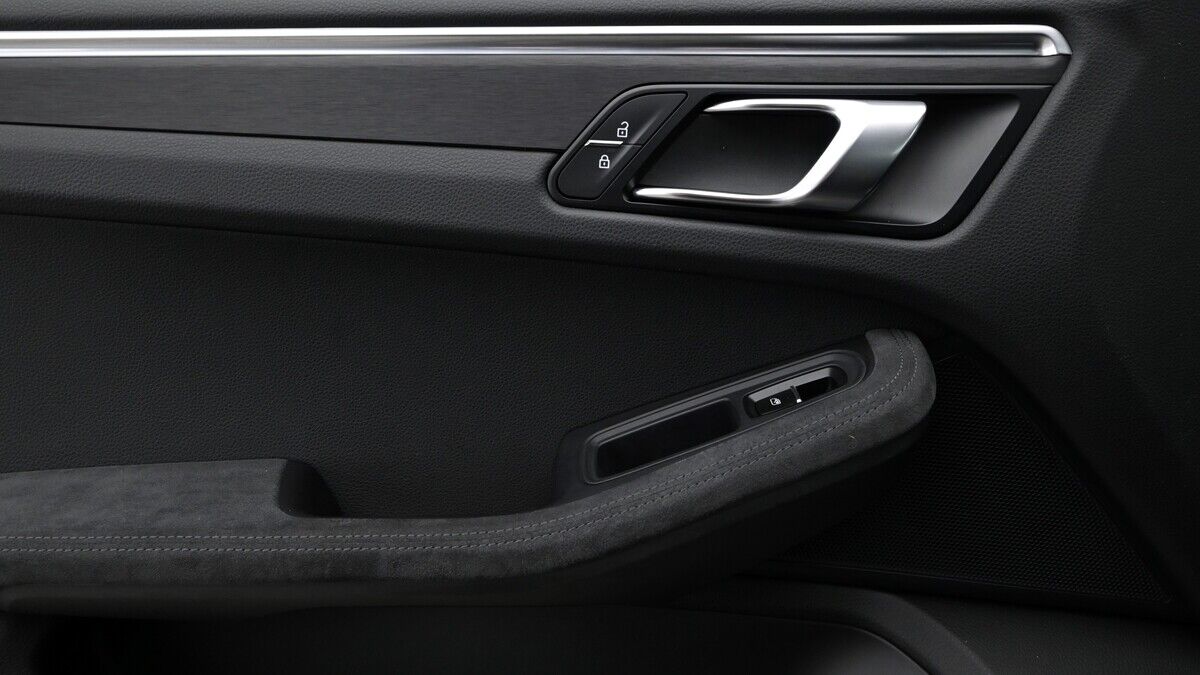 Porsche Macan Image 13