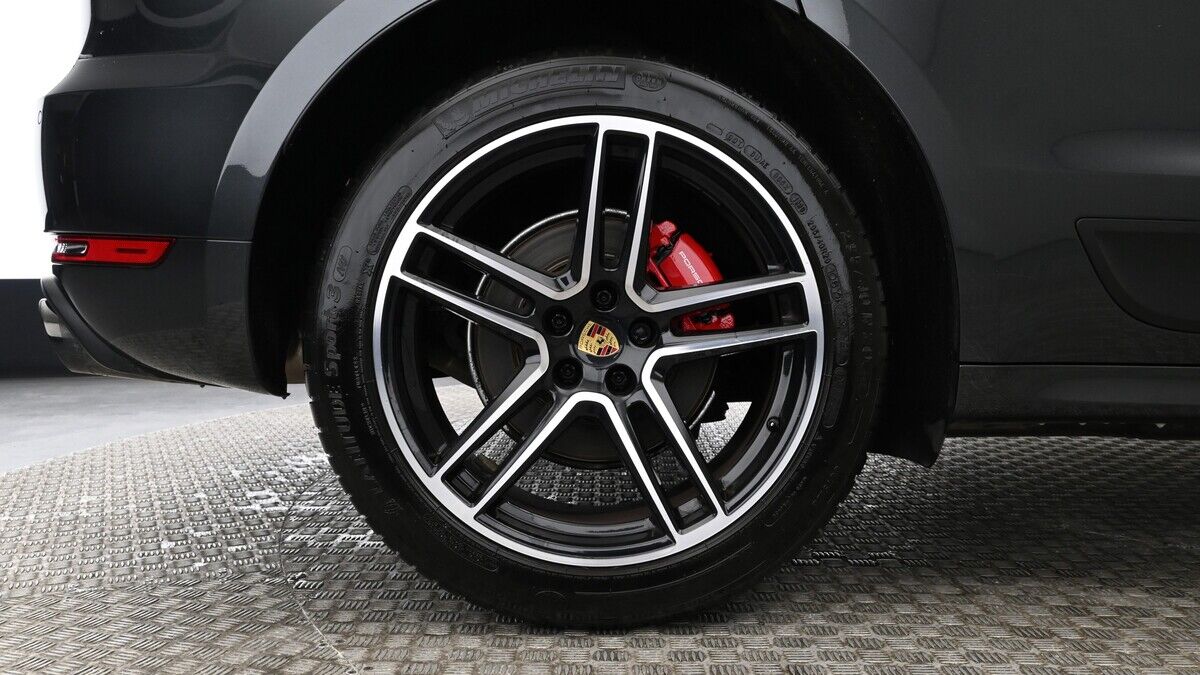 Porsche Macan Image 9