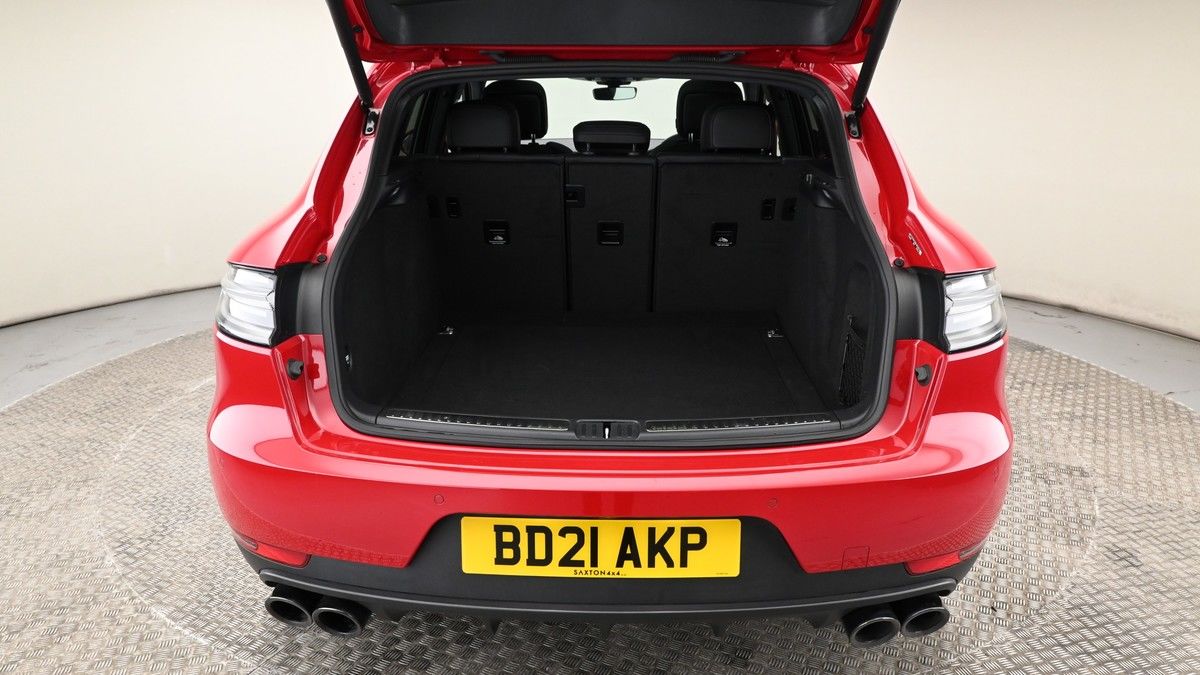 Porsche Macan Image 10