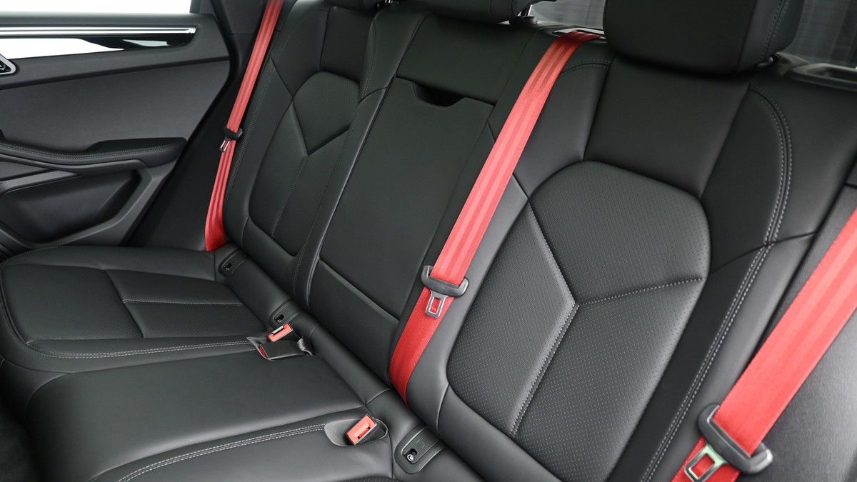 Porsche Macan Image 5