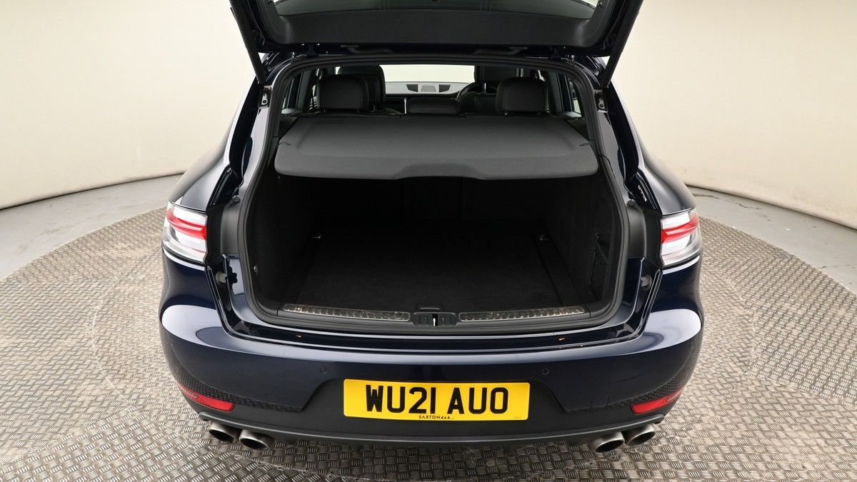 Porsche Macan Image 10