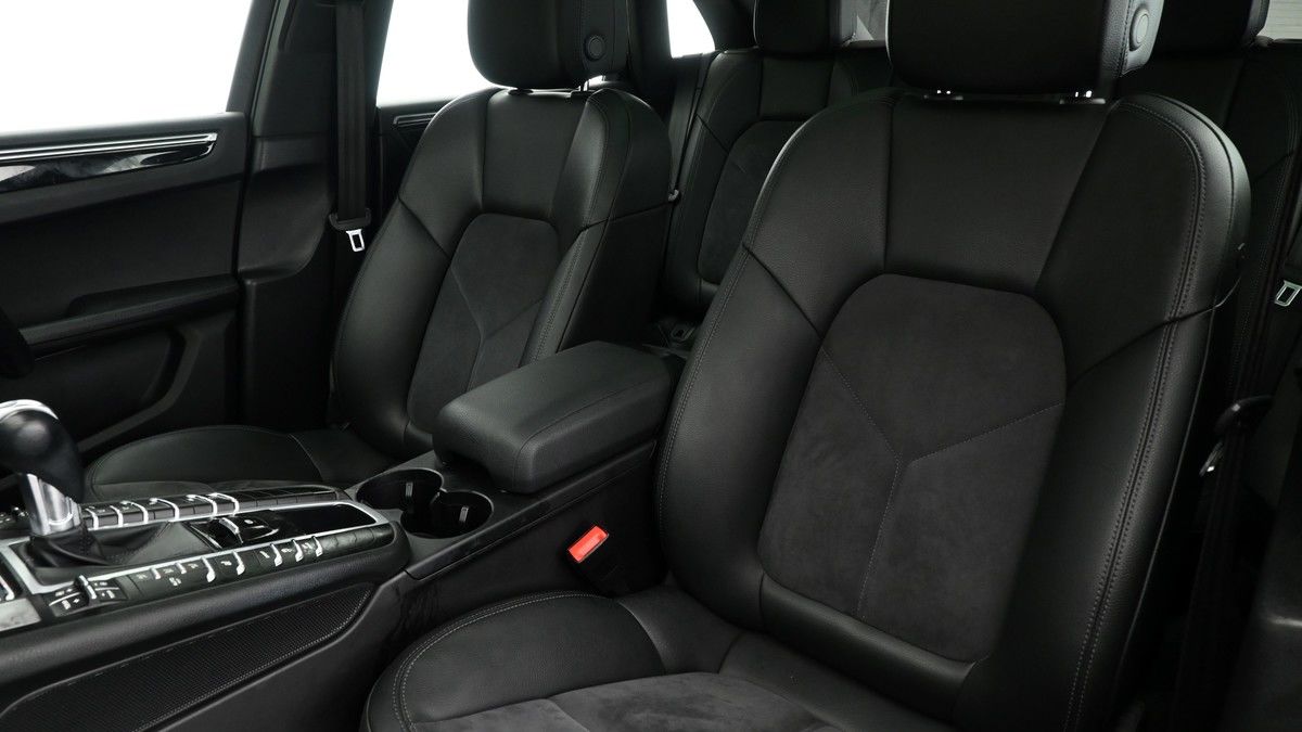 Porsche Macan Image 4