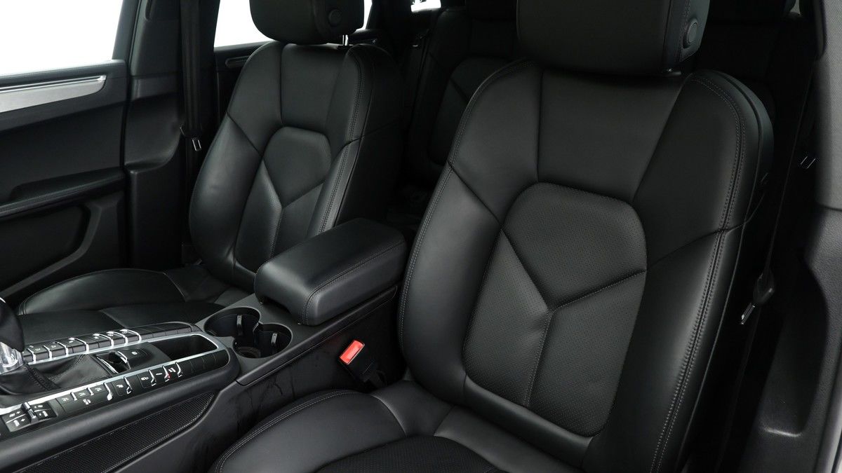 Porsche Macan Image 3