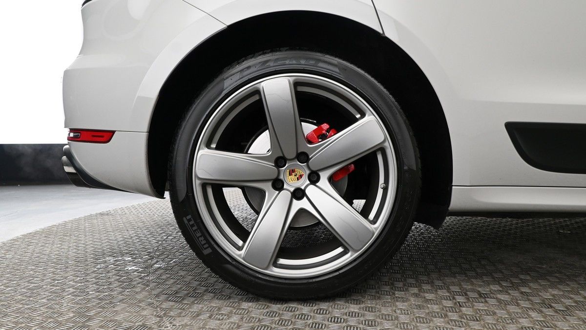 Porsche Macan Image 8