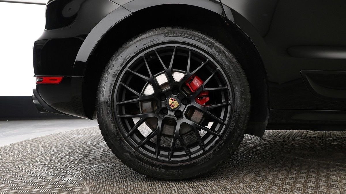 Porsche Macan Image 8