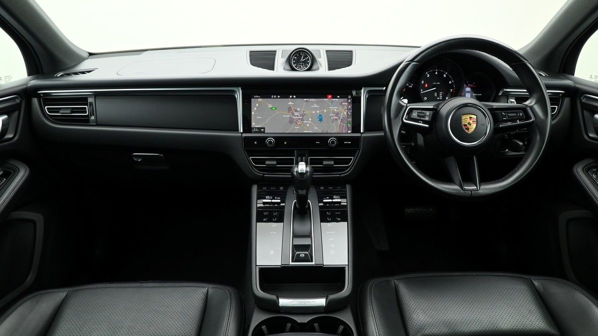Porsche Macan Image 14