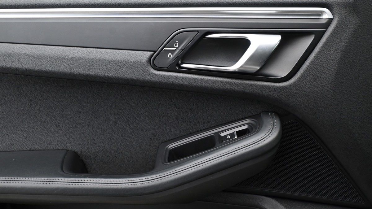 Porsche Macan Image 13