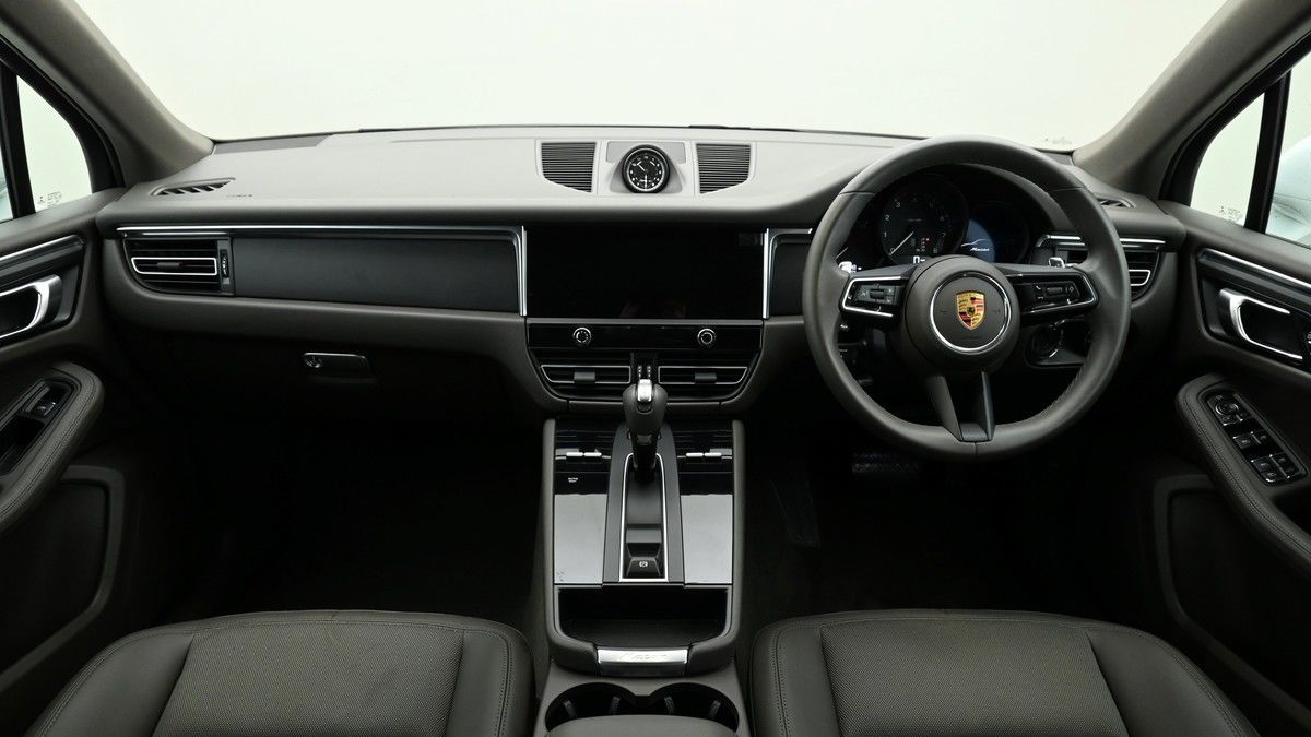Porsche Macan Image 14