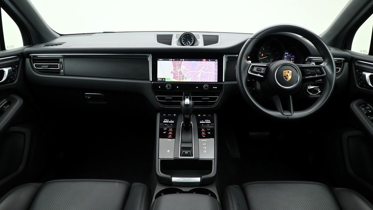 Porsche Macan Image 14