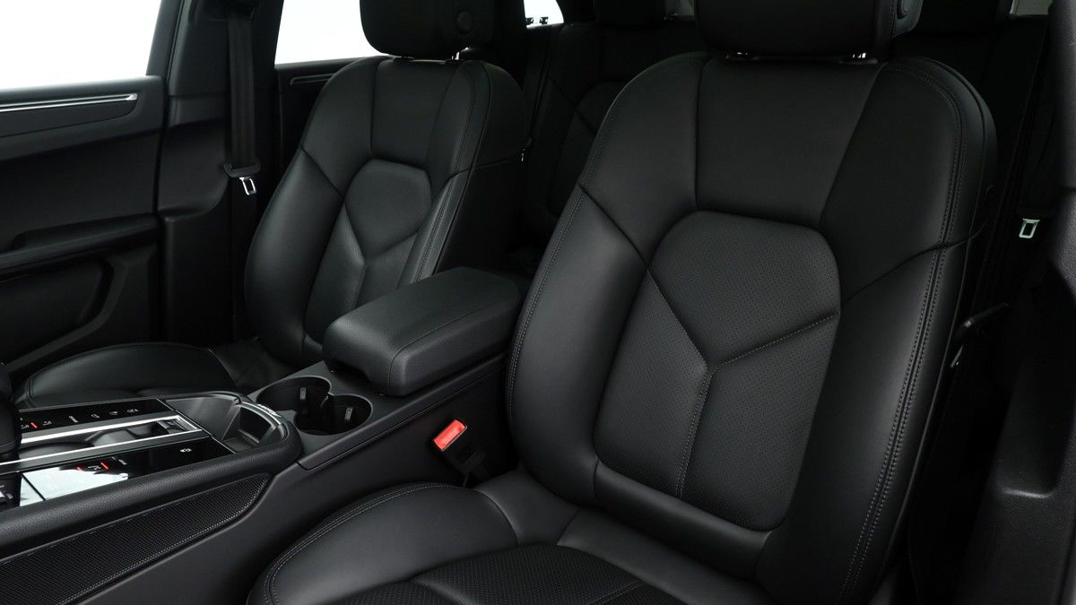 Porsche Macan Image 4