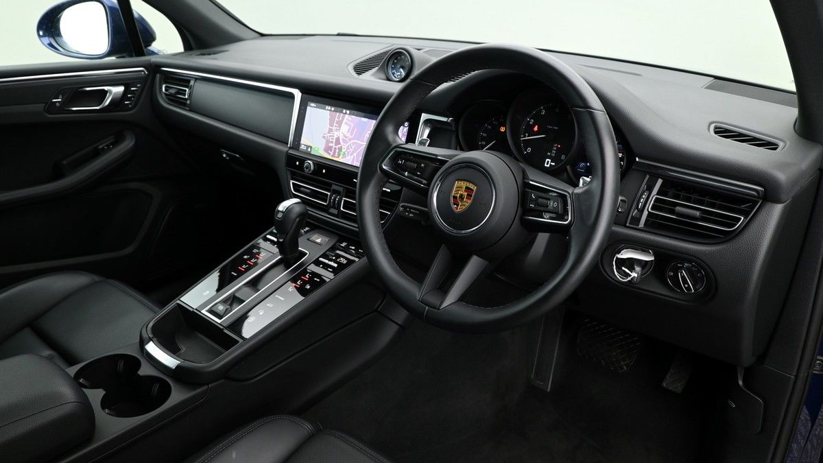 Porsche Macan Image 3