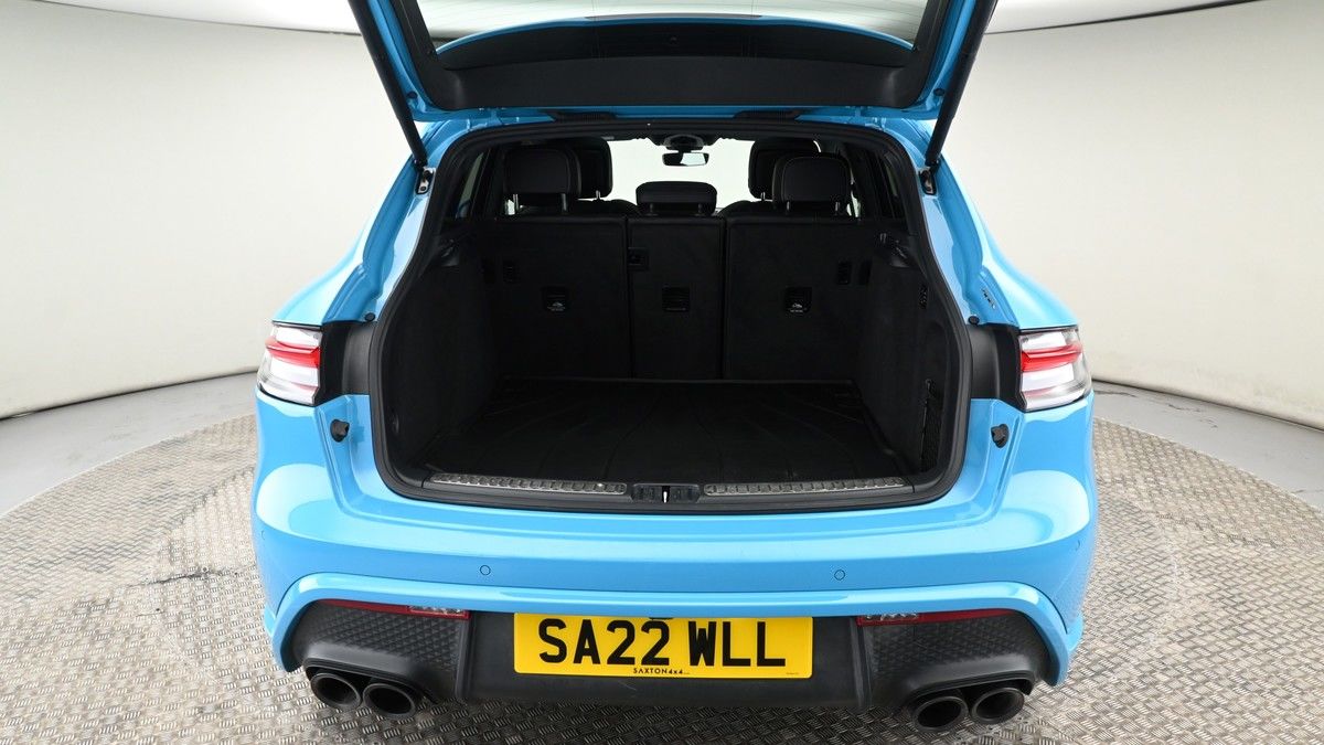 Porsche Macan Image 10