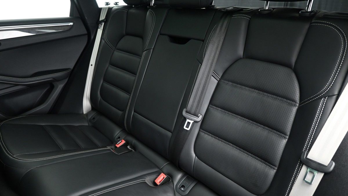 Porsche Macan Image 5