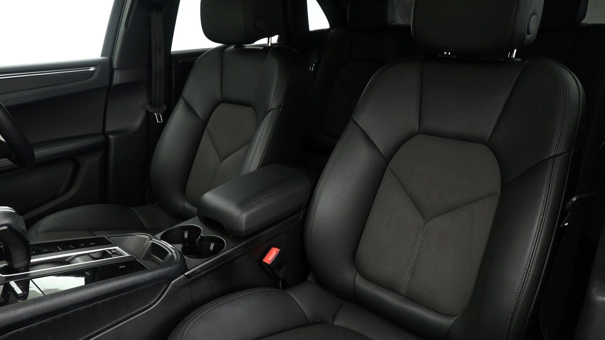 Porsche Macan Image 3