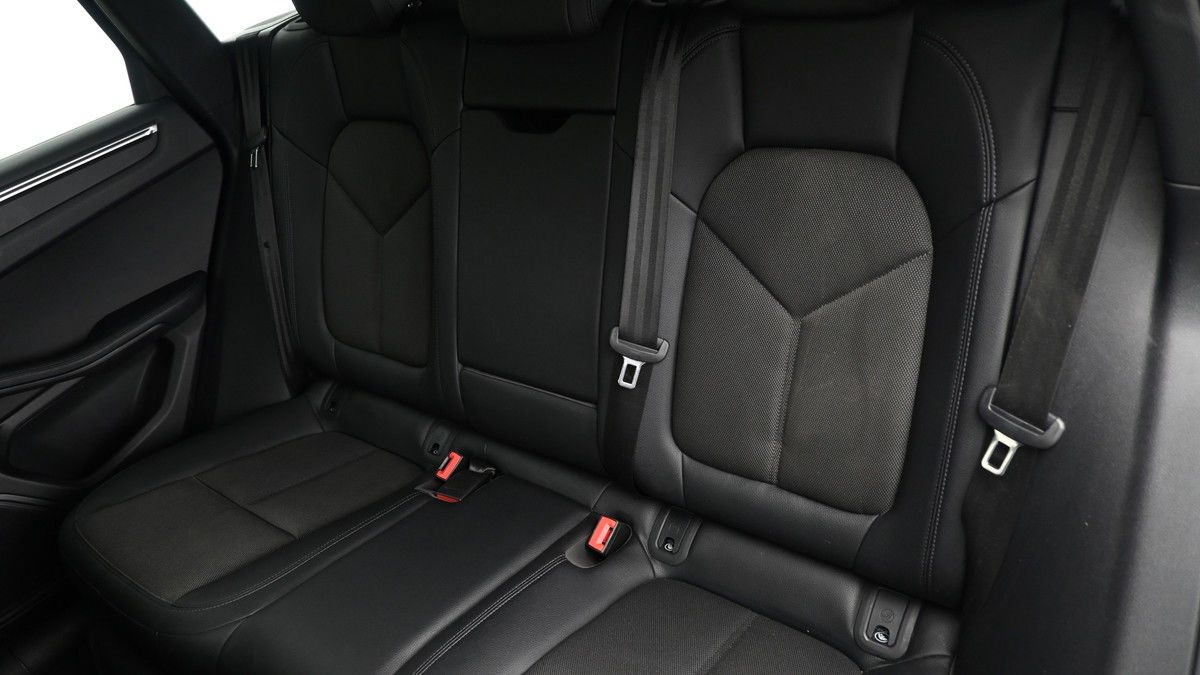 Porsche Macan Image 4