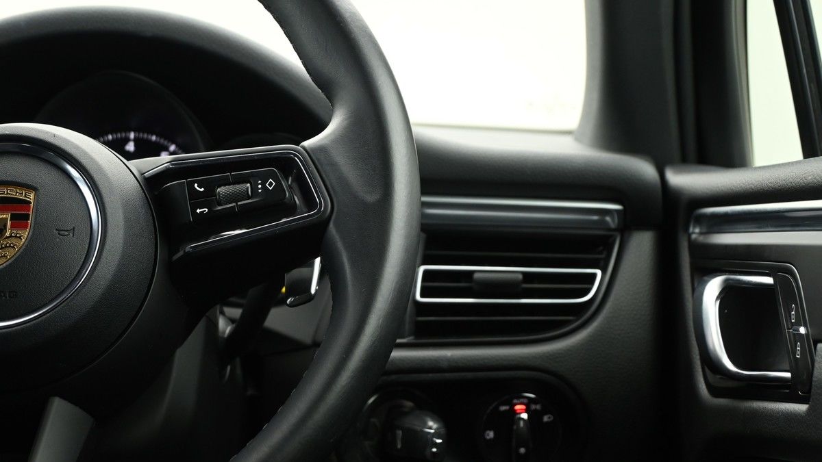 Porsche Macan Image 15
