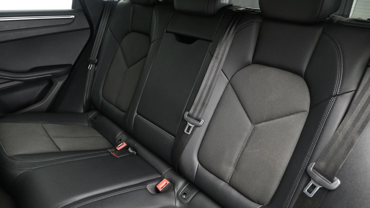 Porsche Macan Image 5