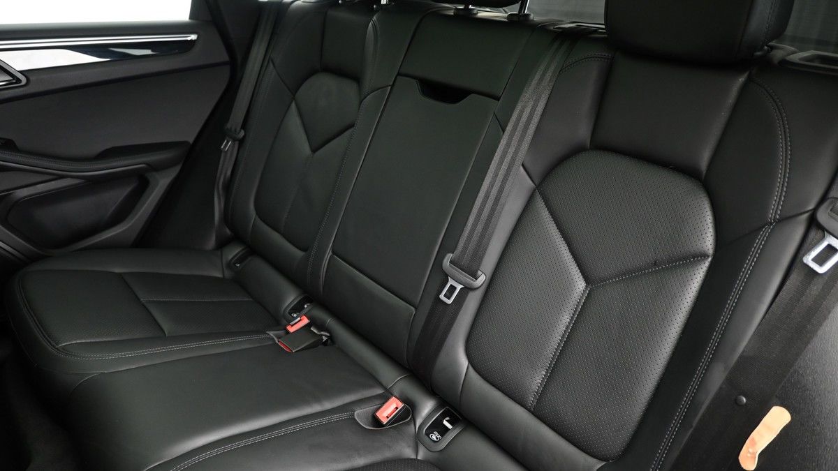 Porsche Macan Image 5