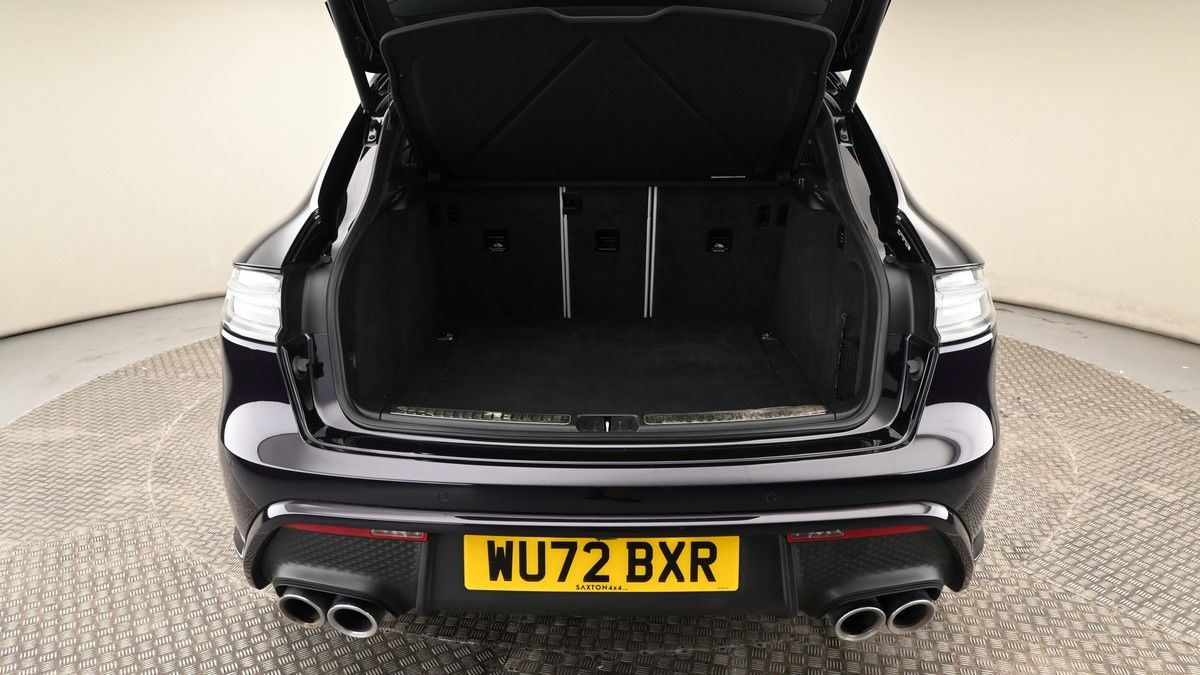 Porsche Macan Image 10