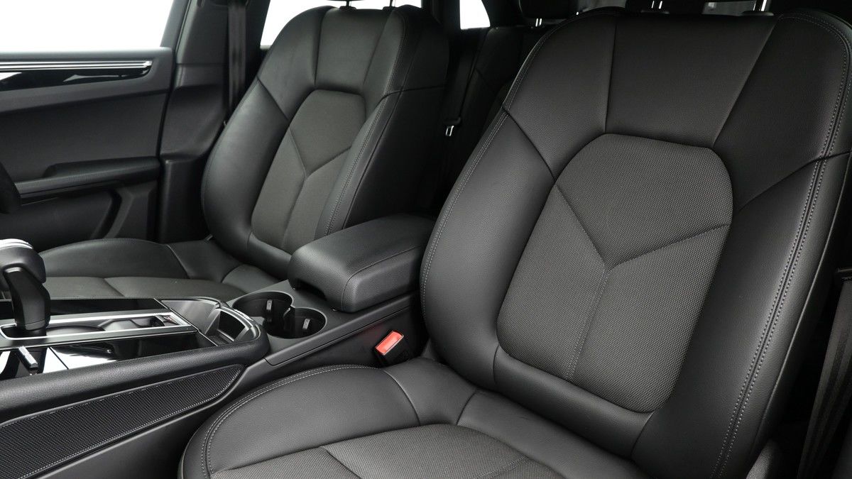 Porsche Macan Image 4