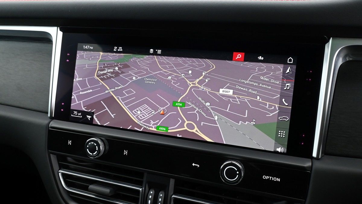 Porsche Macan Image 11