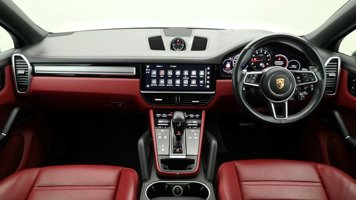 Porsche Cayenne Image 14