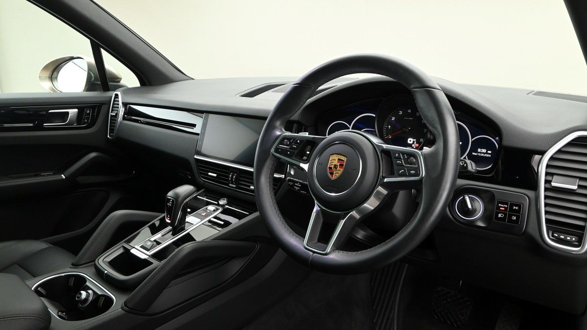 Porsche Cayenne Image