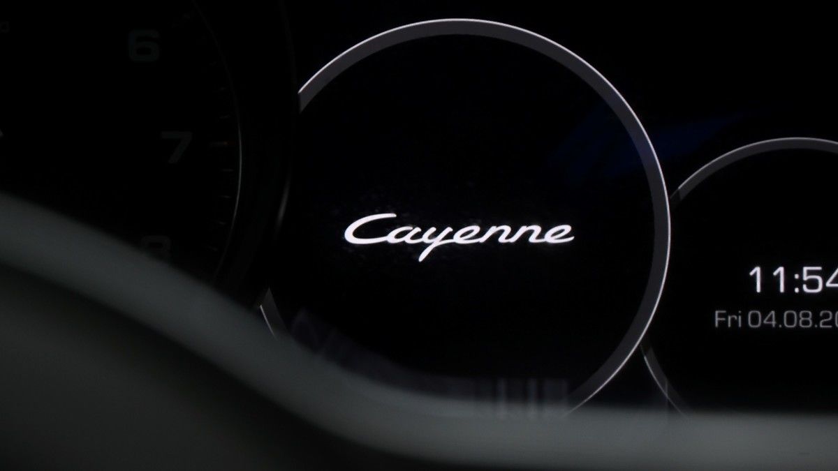 Porsche Cayenne Image 14