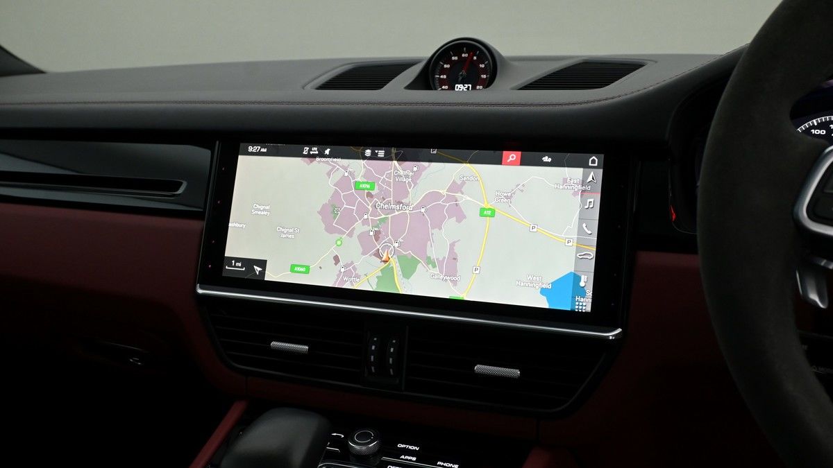 Porsche Cayenne Image 11