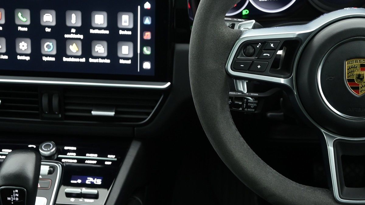 Porsche Cayenne Image 15