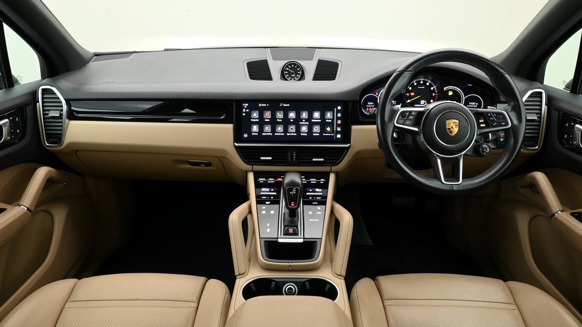 Porsche Cayenne Image 14
