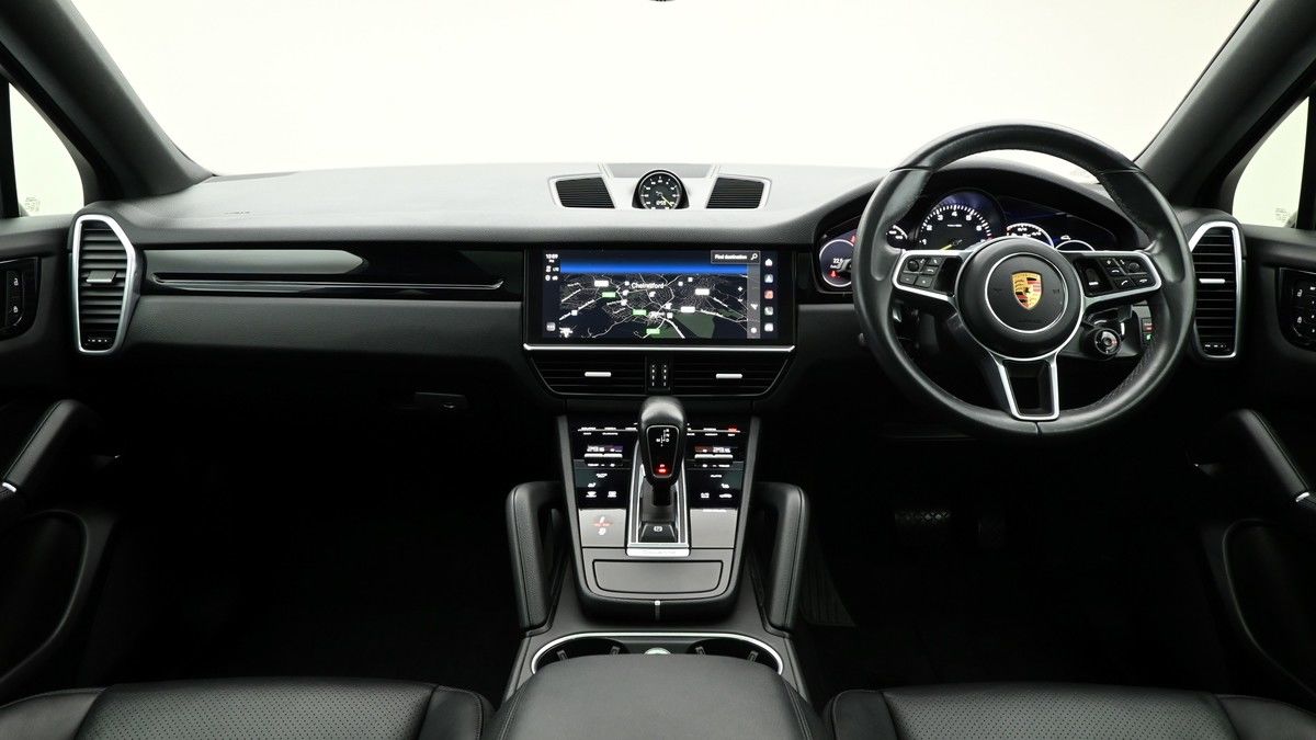 Porsche Cayenne Image 14