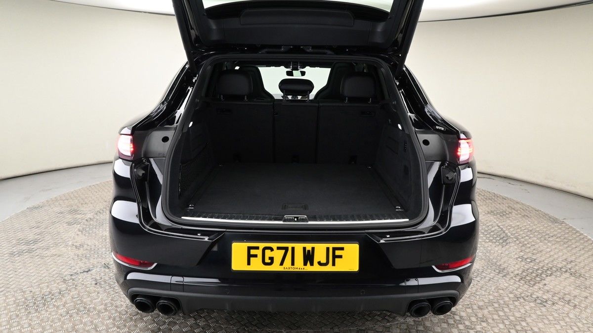Porsche Cayenne Image 10