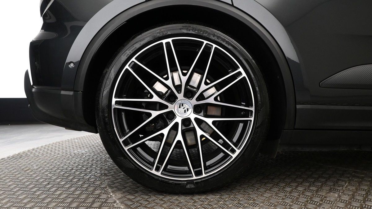 Porsche Macan Image 9