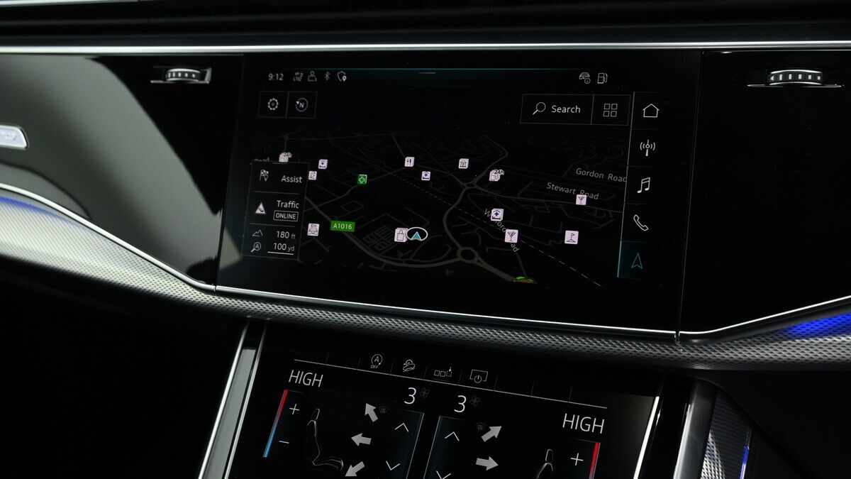 More views of Audi RSQ8