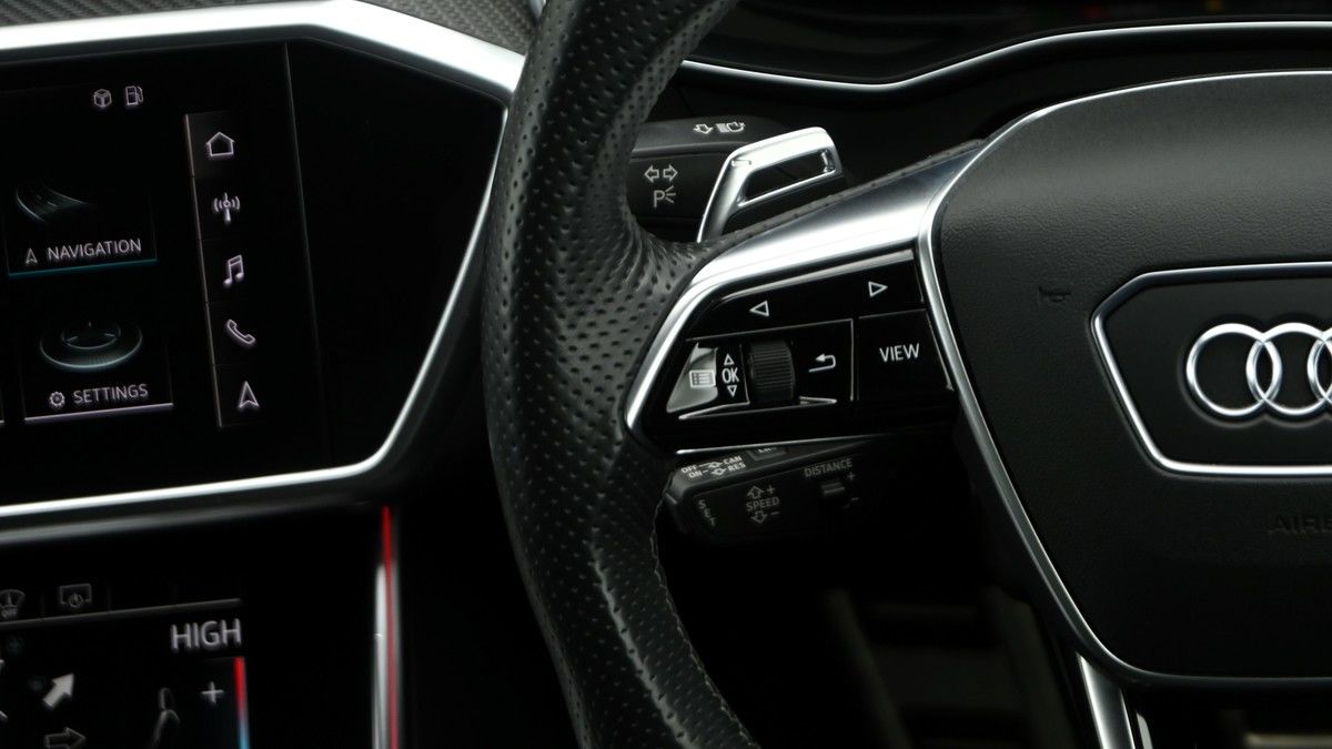 Audi RS6 Avant Image 15
