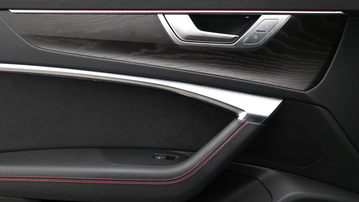 Audi RS7 Image 13