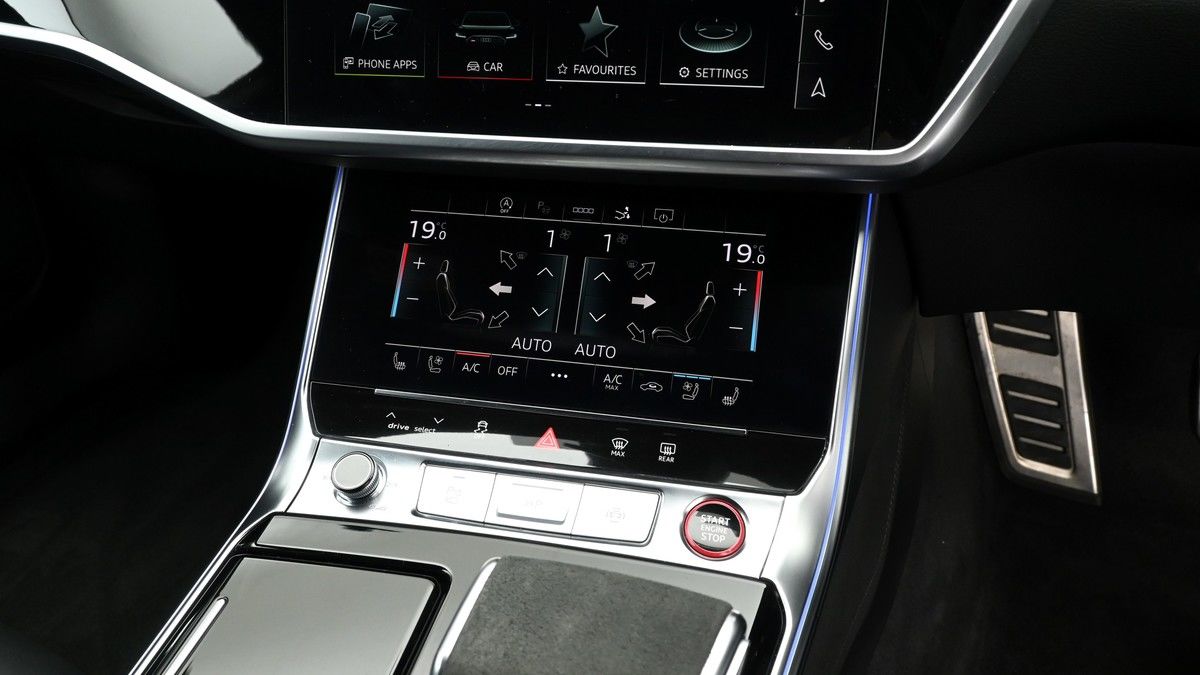 Audi RS7 Image 12