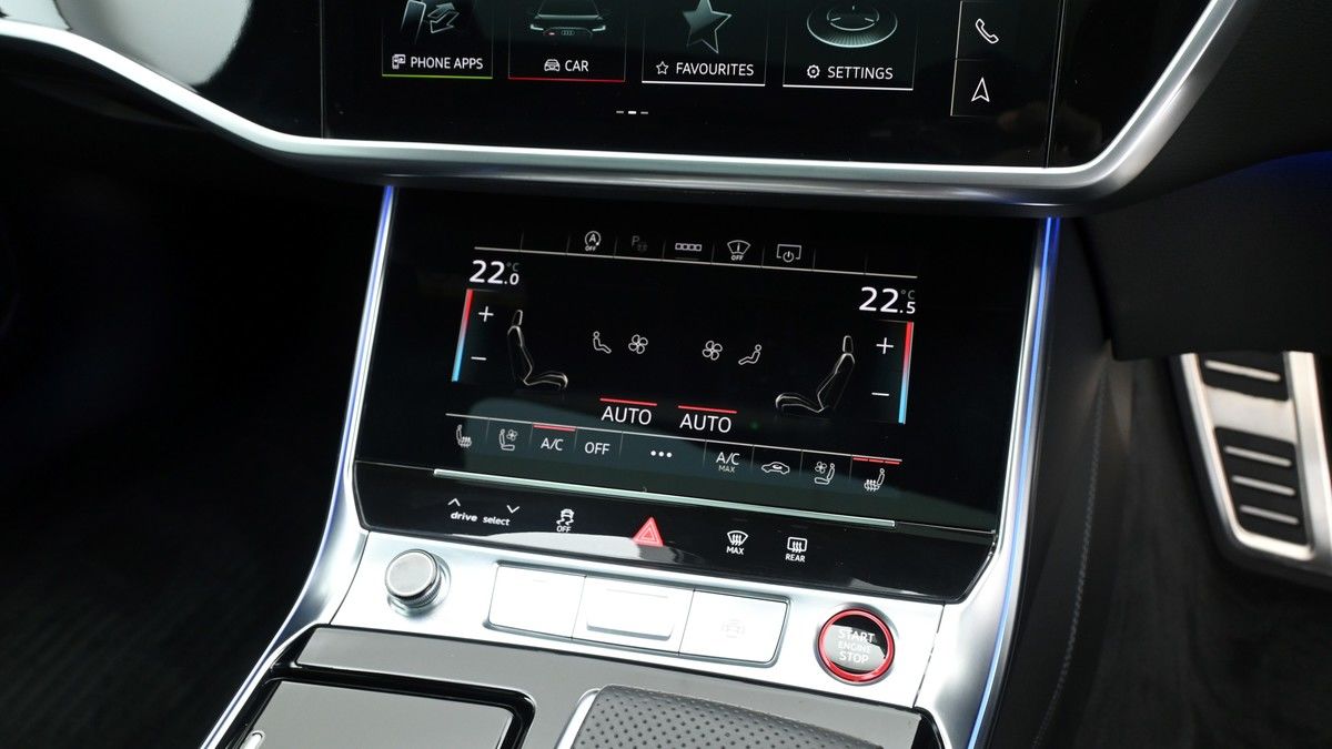 Audi RS6 Avant Image 12