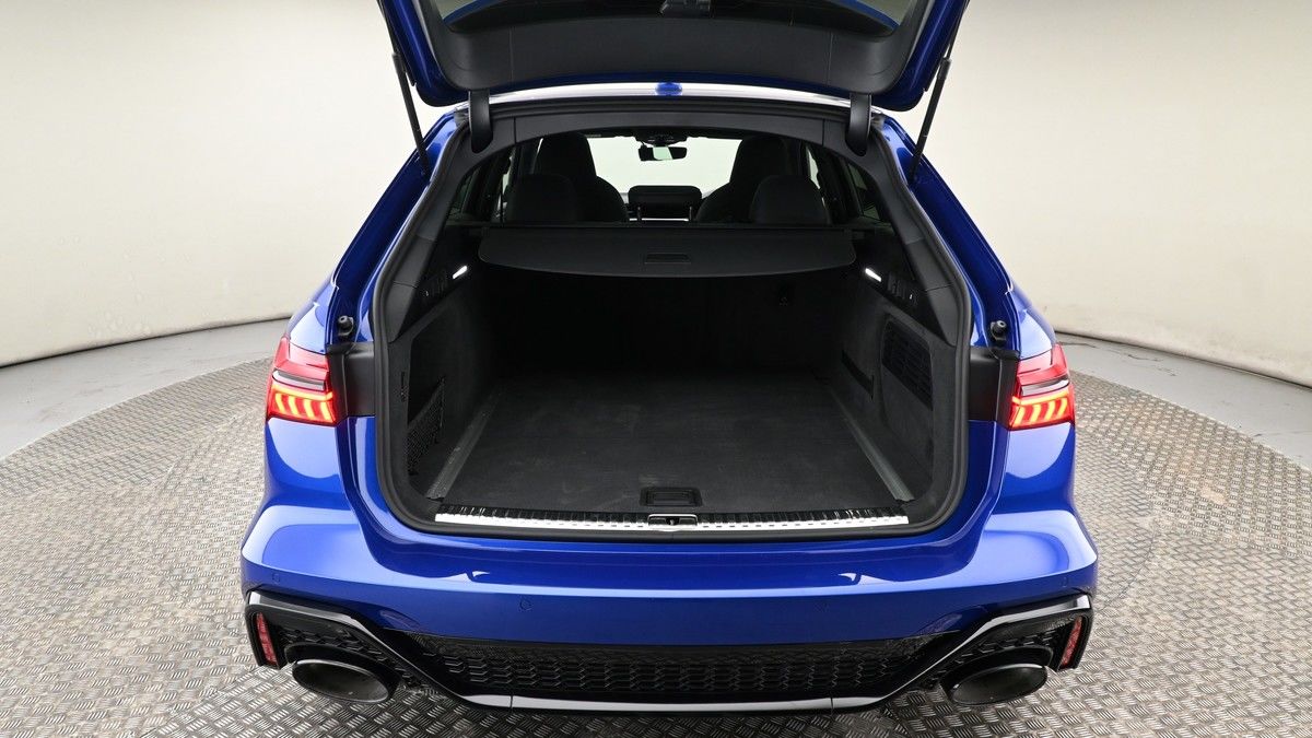 Audi RS6 Avant Image 10