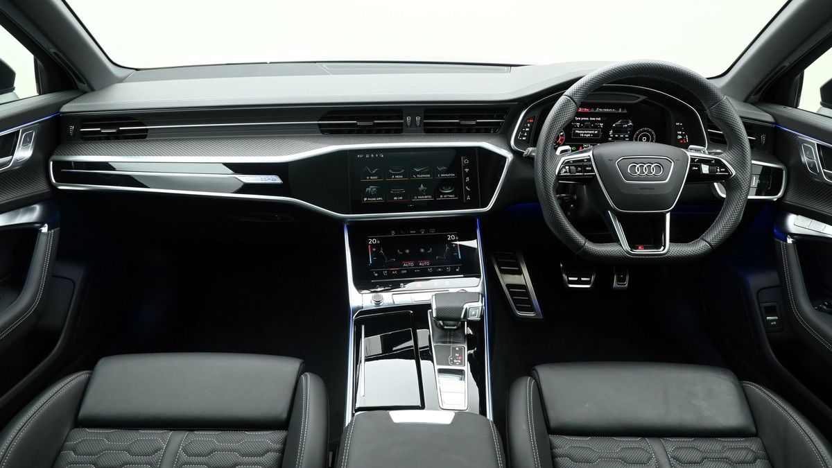 Audi RS6 Avant Image 14