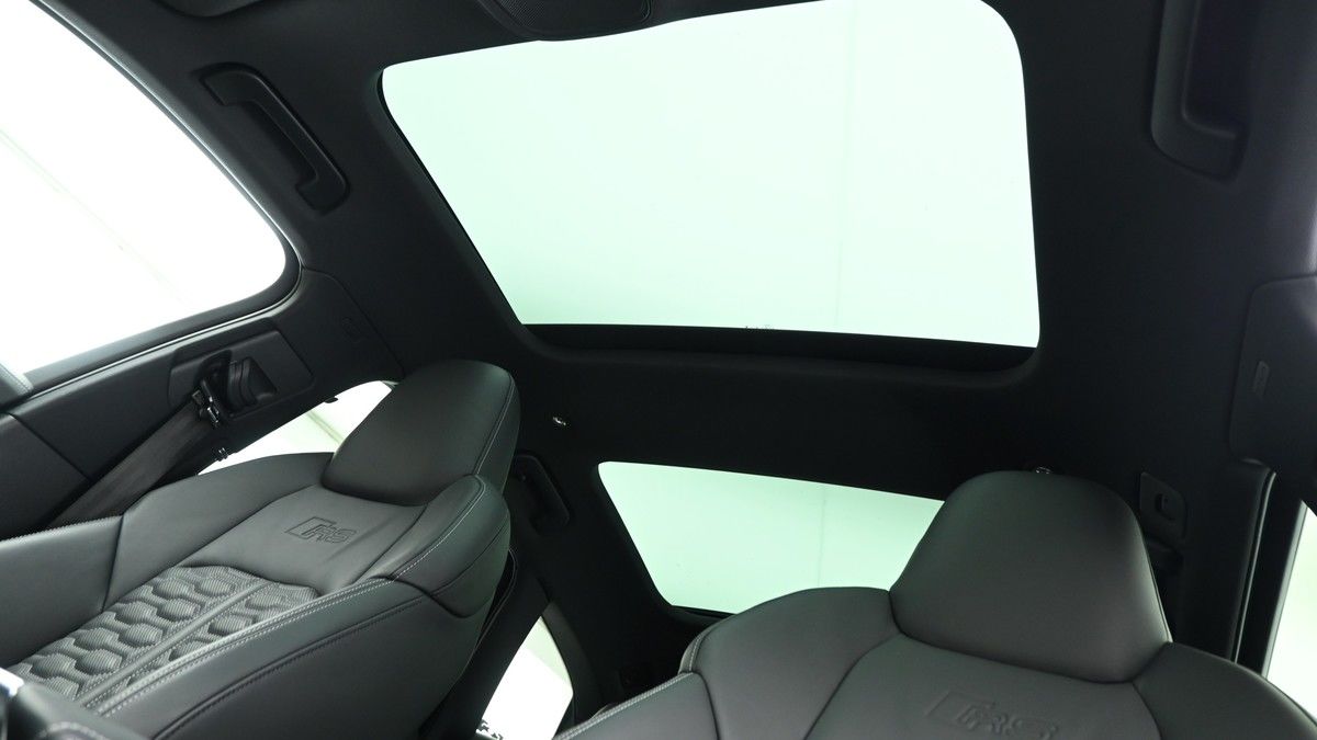 Audi RS6 Avant Image 2